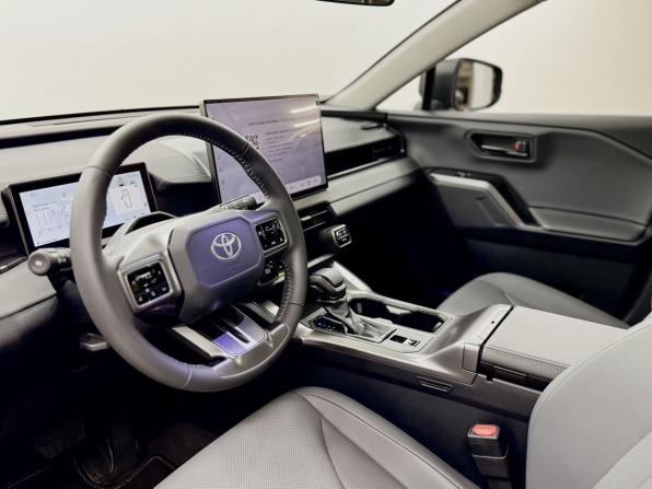 Toyota RAV4 VI (XA60) с пробегом 2026 года, цена 4 400 000 рублей, 19 км, внедорожник, Автокод Объявления