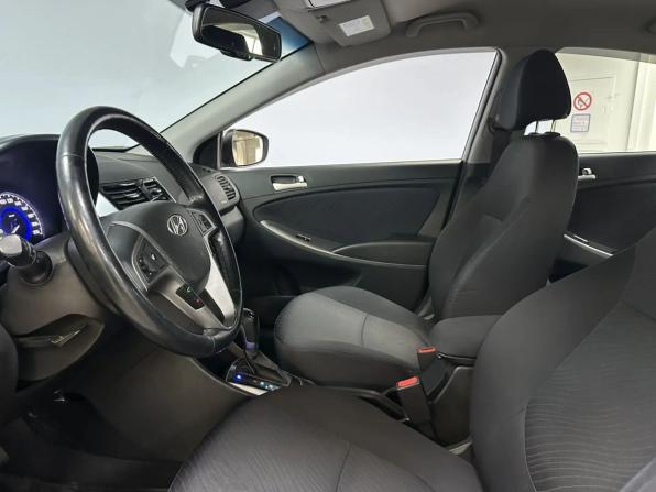 Hyundai Solaris I Рестайлинг с пробегом 2015 года, цена 1 119 000 рублей, 85000 км, седан, Автокод Объявления