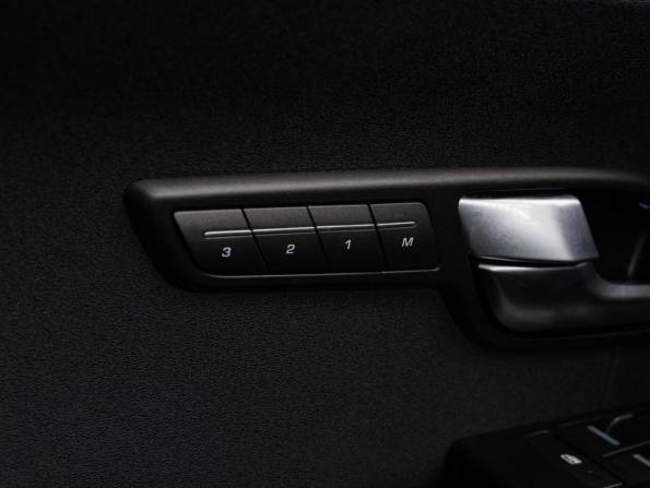 Land Rover Range Rover Evoque I с пробегом 2014 года, цена 1 849 000 рублей, 191676 км, внедорожник, Автокод Объявления