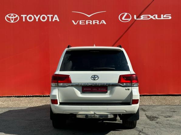 Toyota Land Cruiser 200 Series Рестайлинг 2 с пробегом 2018 года, цена 5 680 000 рублей, 266000 км, внедорожник, Автокод Объявления