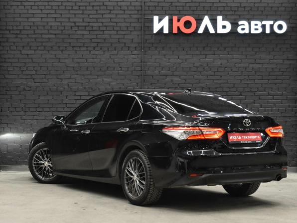 Toyota Camry VIII (XV70) с пробегом 2019 года, цена 2 435 000 рублей, 191695 км, седан, Автокод Объявления