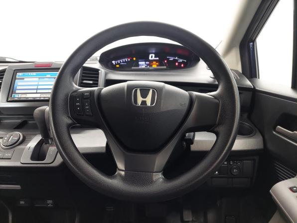 Honda Freed I с пробегом 2008 года, цена 980 000 рублей, 117000 км, компактвэн, Автокод Объявления