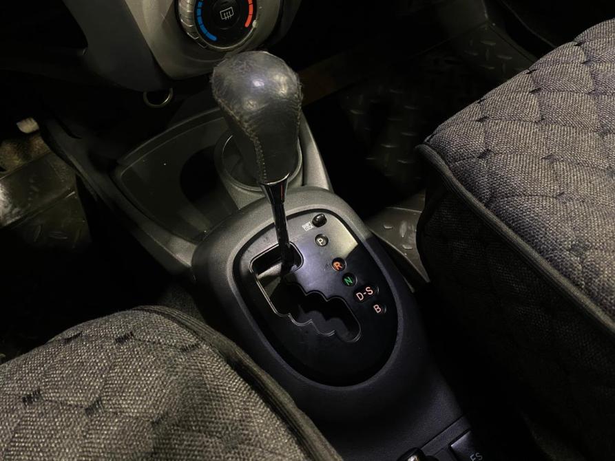 Toyota Yaris II Челябинск  - изображение 13