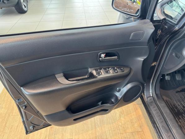Kia Carens II (UN) с пробегом 2007 года, цена 596 000 рублей, 208007 км, минивэн, Автокод Объявления