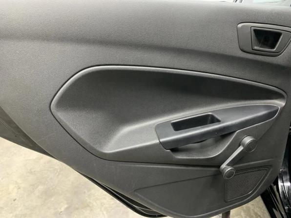 Ford Fiesta Mk6 Рестайлинг с пробегом 2016 года, цена 660 000 рублей, 250638 км, седан, Автокод Объявления