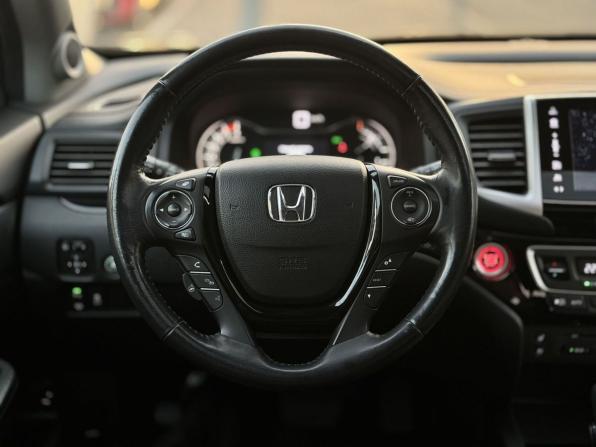 Honda Pilot III с пробегом 2017 года, цена 3 399 000 рублей, 110700 км, внедорожник, Автокод Объявления