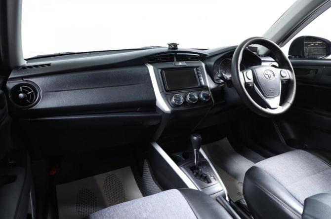 Toyota Corolla XI (E160 E170 E180) Рестайлинг 1 с пробегом 2015 года, цена 1 259 000 рублей, 174000 км, универсал, Автокод Объявления