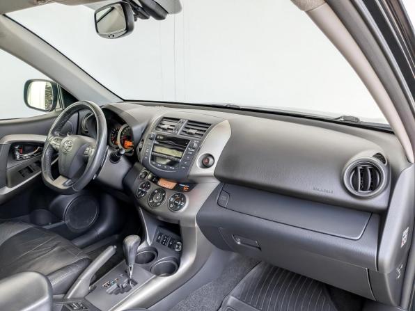 Toyota Ractis II с пробегом 2011 года, цена 1 540 000 рублей, 118930 км, хэтчбек, Автокод Объявления