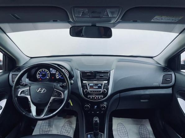 Hyundai Solaris I Рестайлинг с пробегом 2015 года, цена 1 255 000 рублей, 33278 км, хэтчбек, Автокод Объявления