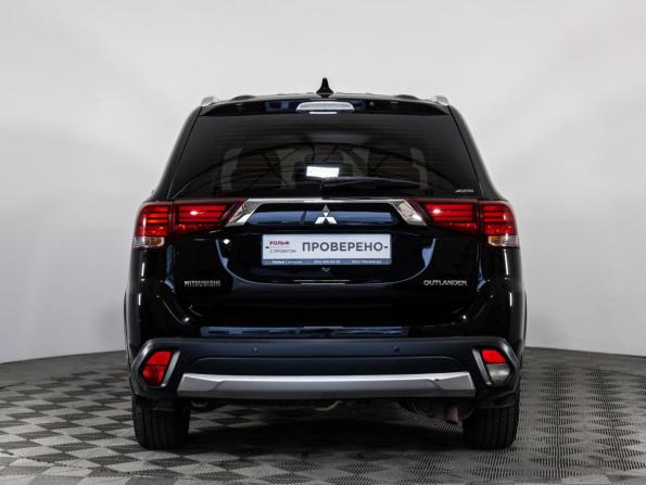 Mitsubishi Outlander III Рестайлинг 2 с пробегом 2017 года, цена 1 499 000 рублей, 245969 км, внедорожник, Автокод Объявления