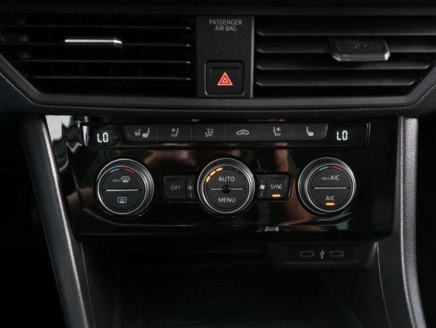 Volkswagen Jetta VII Рестайлинг Ростов-на-Дону  - изображение 16