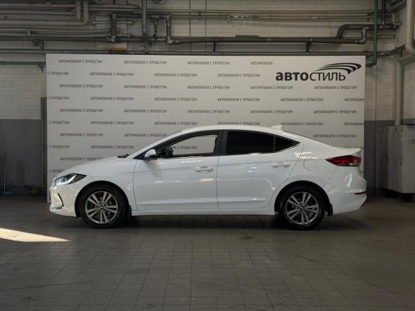 Hyundai Elantra VI (AD) с пробегом 2017 года, цена 1 249 000 рублей, 186000 км, седан, Автокод Объявления