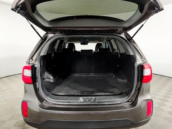 Kia Sorento II Рестайлинг с пробегом 2015 года, цена 1 590 000 рублей, 230000 км, внедорожник, Автокод Объявления