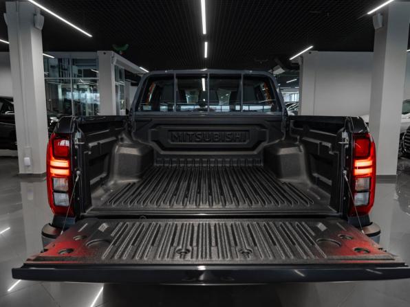 Mitsubishi L200 VI с пробегом 2025 года, цена 5 300 000 рублей, 50 км, пикап, Автокод Объявления