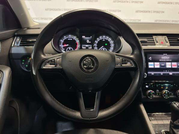 Skoda Octavia III (A7) Рестайлинг с пробегом 2018 года, цена 1 799 000 рублей, 197000 км, лифтбек, Автокод Объявления