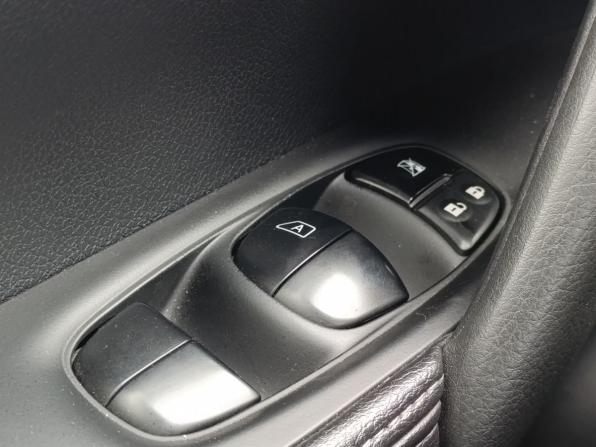 Nissan Qashqai II с пробегом 2017 года, цена 1 610 000 рублей, 142795 км, внедорожник, Автокод Объявления