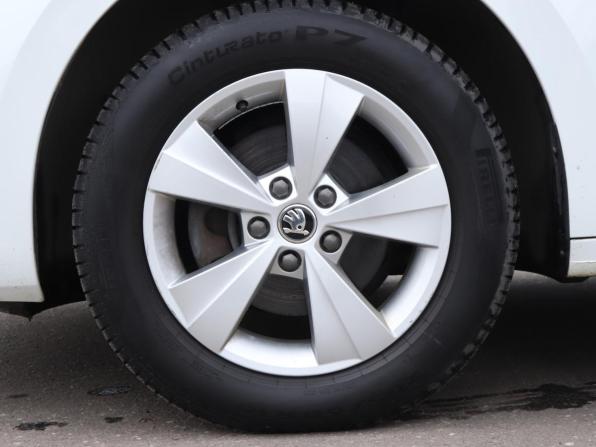Skoda Octavia IV (A8) с пробегом 2021 года, цена 2 299 000 рублей, 66981 км, лифтбек, Автокод Объявления