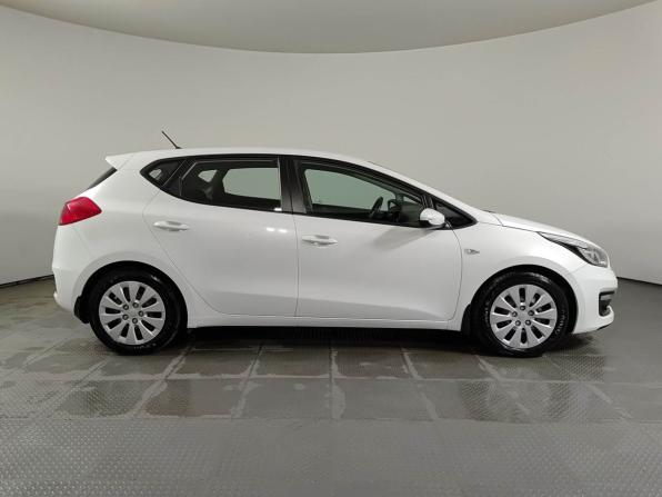 Kia Ceed II Рестайлинг с пробегом 2016 года, цена 1 350 000 рублей, 144428 км, хэтчбек, Автокод Объявления