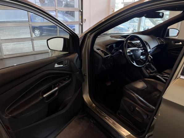 Ford Kuga II с пробегом 2012 года, цена 1 237 000 рублей, 176716 км, внедорожник, Автокод Объявления