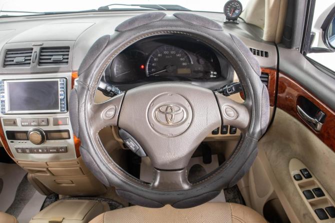 Toyota Ipsum II (M20) с пробегом 2001 года, цена 699 000 рублей, 305000 км, компактвэн, Автокод Объявления