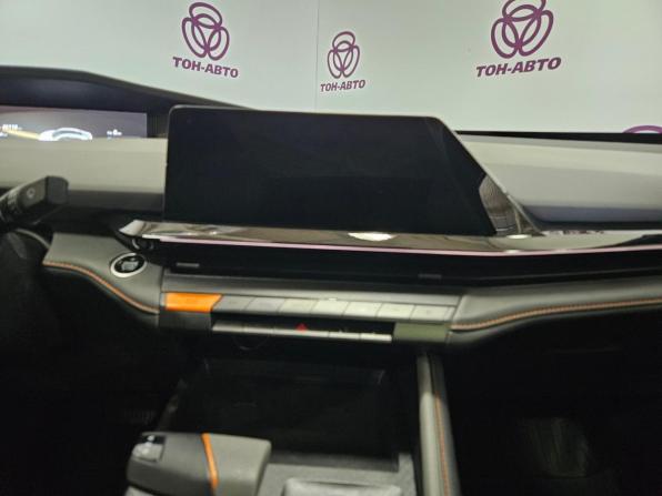 Changan UNI-V I с пробегом 2023 года, цена 2 165 000 рублей, 46116 км, лифтбек, Автокод Объявления