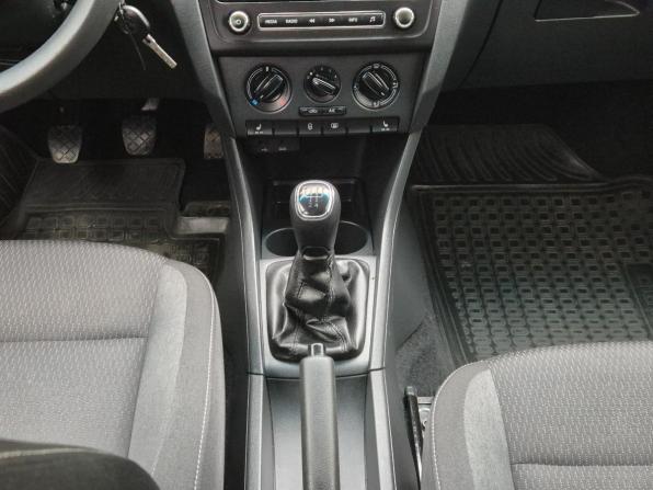 Skoda Rapid I с пробегом 2014 года, цена 722 000 рублей, 98105 км, лифтбек, Автокод Объявления
