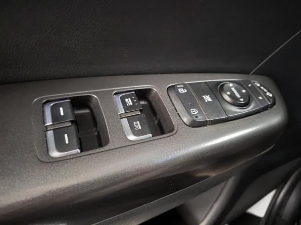 Kia Sportage IV Рестайлинг с пробегом 2018 года, цена 2 320 000 рублей, 93601 км, внедорожник, Автокод Объявления