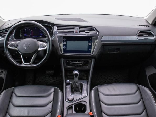 Volkswagen Tiguan II Рестайлинг с пробегом 2021 года, цена 3 601 000 рублей, 65000 км, внедорожник, Автокод Объявления