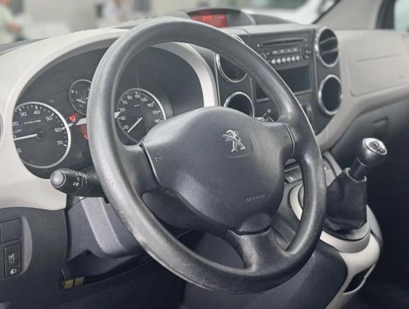 Peugeot Partner II Рестайлинг с пробегом 2013 года, цена 799 000 рублей, 192000 км, минивэн, Автокод Объявления