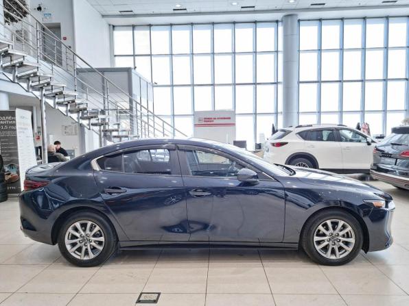 Mazda 3 IV (BP) с пробегом 2021 года, цена 1 950 000 рублей, 109193 км, седан, Автокод Объявления