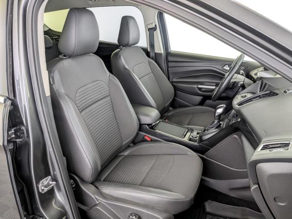 Ford Kuga II Рестайлинг с пробегом 2018 года, цена 1 670 000 рублей, 142000 км, внедорожник, Автокод Объявления
