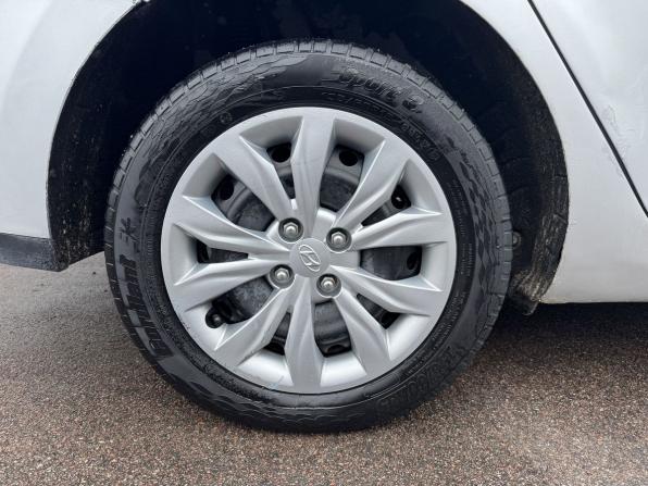 Hyundai Solaris II Рестайлинг с пробегом 2020 года, цена 880 000 рублей, 152644 км, седан, Автокод Объявления