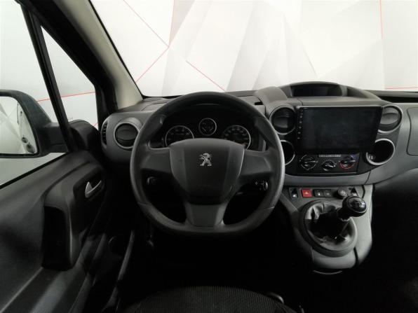 Peugeot Partner II Рестайлинг 2 с пробегом 2021 года, цена 1 369 000 рублей, 111029 км, компактвэн, Автокод Объявления
