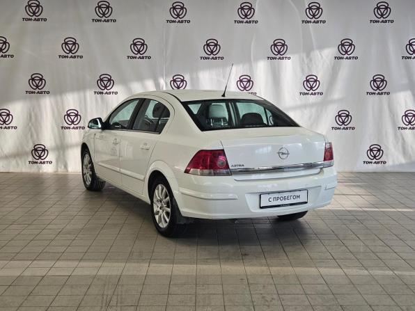 Opel Astra H Рестайлинг с пробегом 2013 года, цена 633 000 рублей, 127891 км, седан, Автокод Объявления