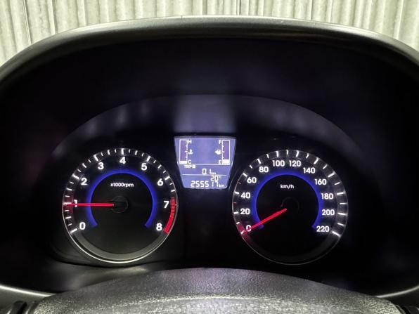 Hyundai Solaris I Рестайлинг с пробегом 2016 года, цена 850 000 рублей, 255517 км, седан, Автокод Объявления