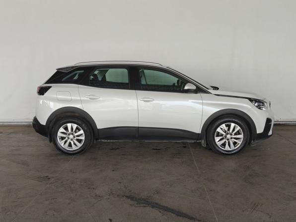 Peugeot 3008 II с пробегом 2017 года, цена 1 479 000 рублей, 123442 км, внедорожник, Автокод Объявления