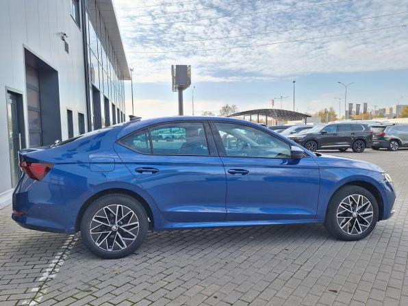 Skoda Octavia IV (A8) с пробегом 2021 года, цена 2 590 000 рублей, 76227 км, лифтбек, Автокод Объявления