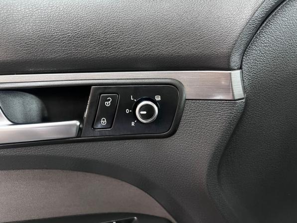 Volkswagen Touran I Рестайлинг 2 с пробегом 2011 года, цена 745 000 рублей, 264043 км, компактвэн, Автокод Объявления