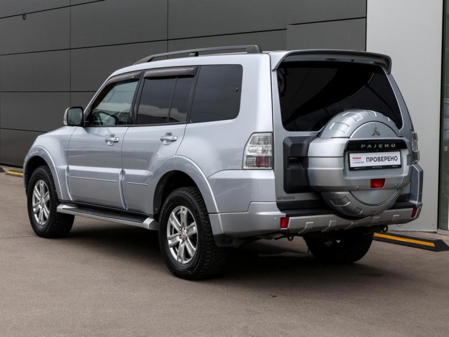 Mitsubishi Pajero IV Рестайлинг 1 Москва  - изображение 8