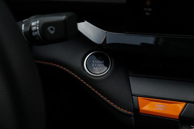 Changan UNI-V I с пробегом 2024 года, цена 2 499 000 рублей, 16031 км, лифтбек, Автокод Объявления