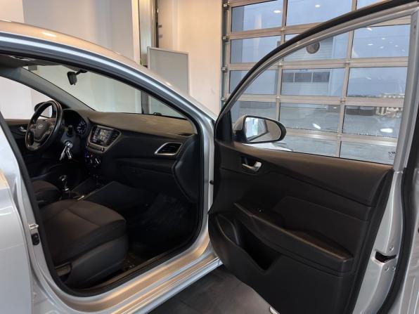 Hyundai Solaris II с пробегом 2017 года, цена 1 250 000 рублей, 141653 км, седан, Автокод Объявления