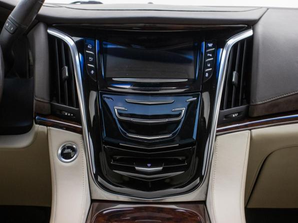 Cadillac Escalade IV с пробегом 2015 года, цена 4 196 000 рублей, 101305 км, внедорожник, Автокод Объявления