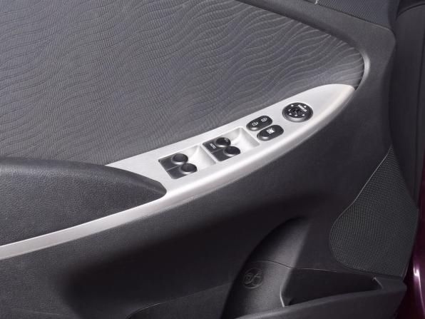 Hyundai Solaris I с пробегом 2012 года, цена 899 995 рублей, 185154 км, седан, Автокод Объявления