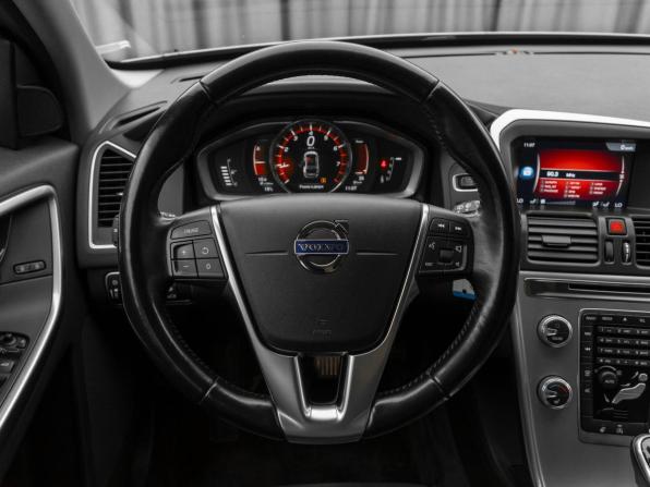 Volvo XC60 I Рестайлинг с пробегом 2017 года, цена 2 420 000 рублей, 100492 км, внедорожник, Автокод Объявления
