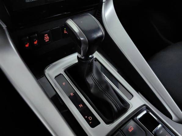 Mitsubishi Pajero Sport III с пробегом 2017 года, цена 2 420 000 рублей, 201325 км, внедорожник, Автокод Объявления