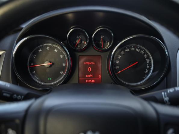 Opel Astra J с пробегом 2011 года, цена 649 777 рублей, 137454 км, хэтчбек, Автокод Объявления