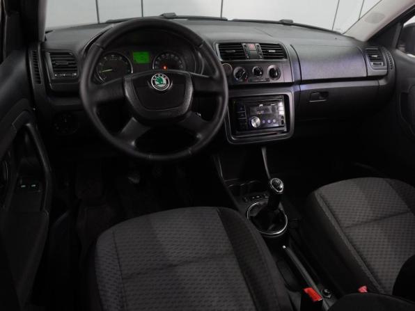 Skoda Fabia II Рестайлинг с пробегом 2010 года, цена 529 000 рублей, 174259 км, хэтчбек, Автокод Объявления