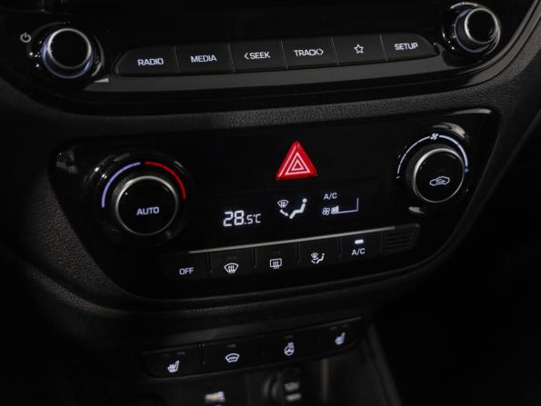 Hyundai Solaris II Рестайлинг с пробегом 2021 года, цена 1 399 000 рублей, 115861 км, седан, Автокод Объявления