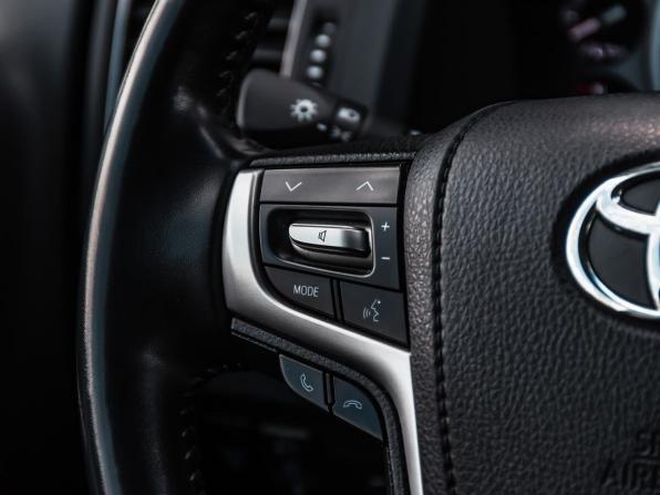 Toyota Land Cruiser 200 Series Рестайлинг 2 с пробегом 2020 года, цена 7 900 000 рублей, 122227 км, внедорожник, Автокод Объявления