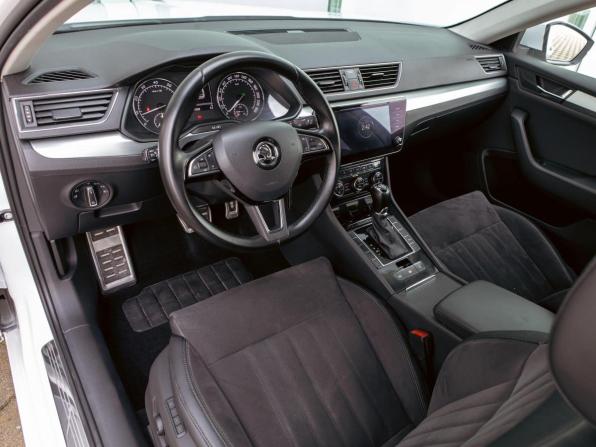 Skoda Superb III с пробегом 2019 года, цена 1 825 000 рублей, 84000 км, лифтбек, Автокод Объявления